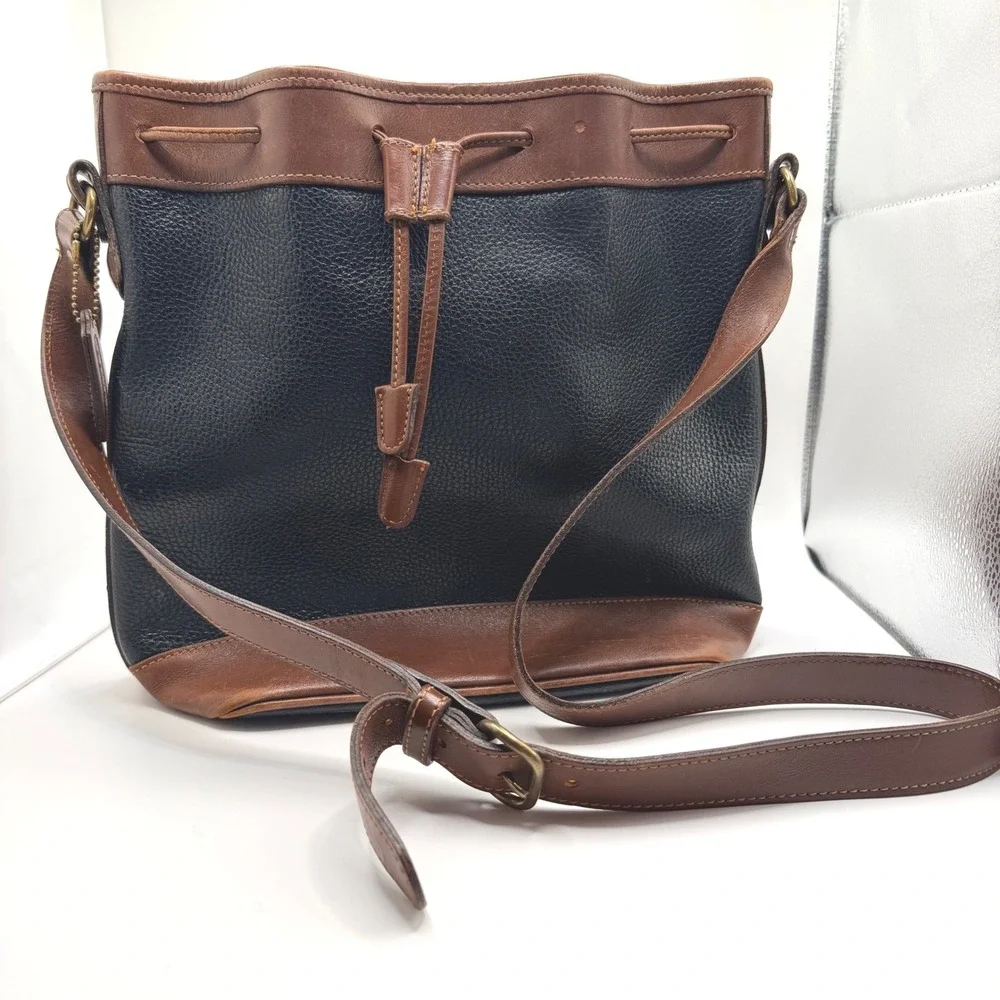 Coach Bucket Bag Vintage Sheridan Drawstring Crossbody Womens Medium Black Brown